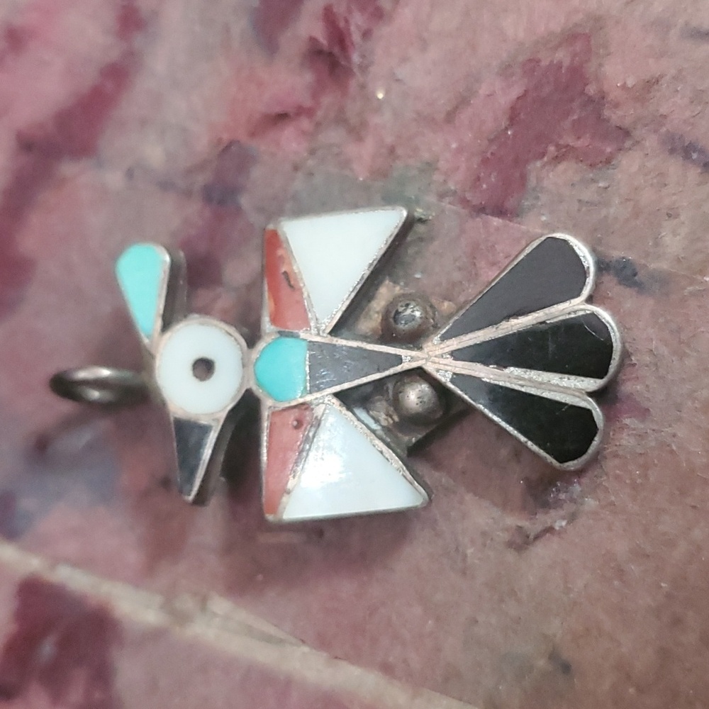 VINTAGE SILVER ZUNI INLAY BROOCH PENDANT EAGLE BIRD TURQUOISE CORAL DW765